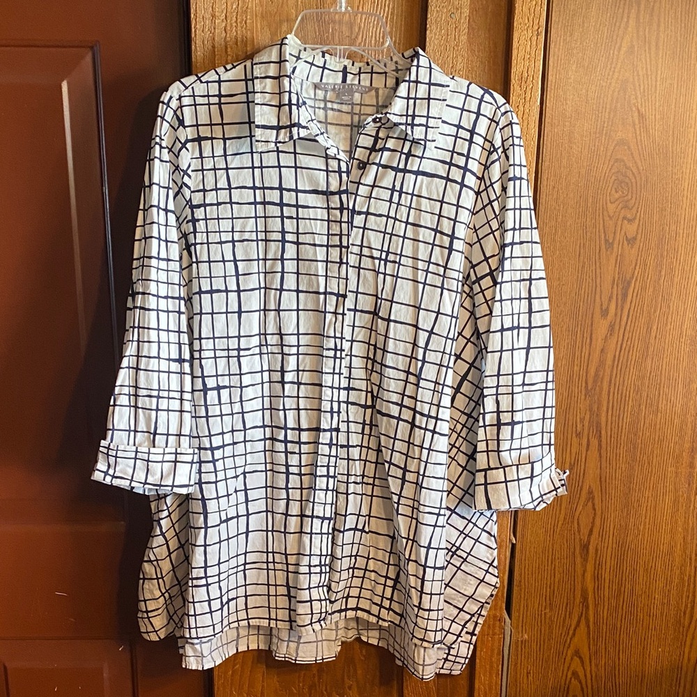 Valerie Stevens White Button-Down Shirt with Grid Print